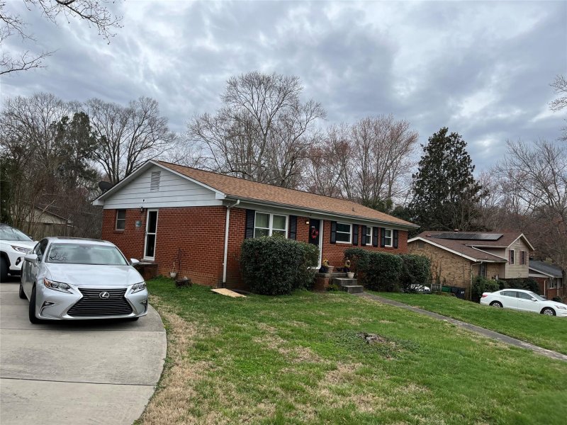 Property image 2 at 4130 Oak Forest Drive, Charlotte, NC 28215