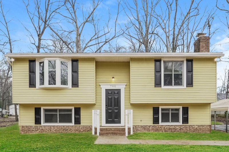 Property image 4 at 7901 Ivy Hollow Drive, Charlotte, NC 28227