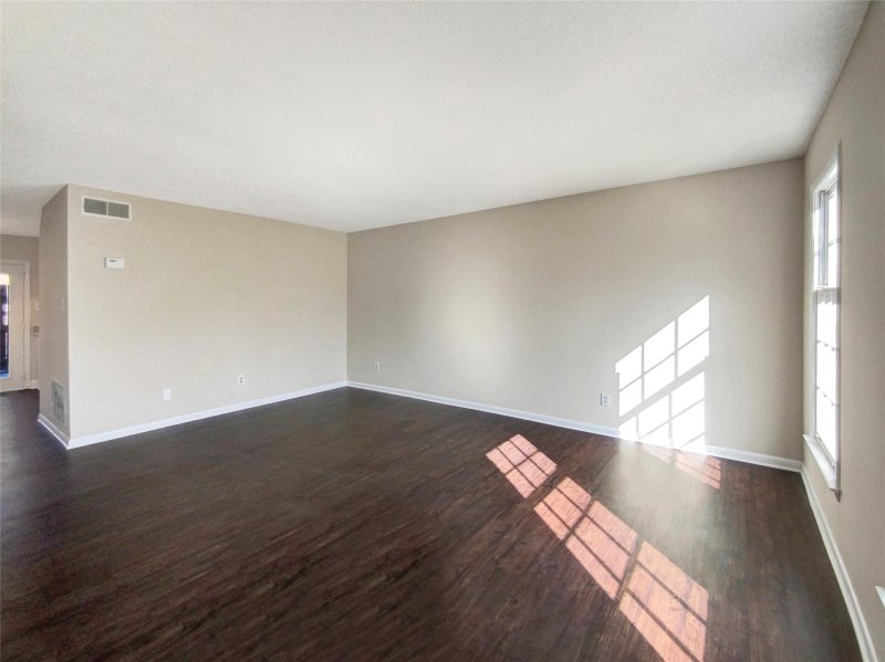 Property image 3 at 1535 Lansdale Drive, Charlotte, NC 28205