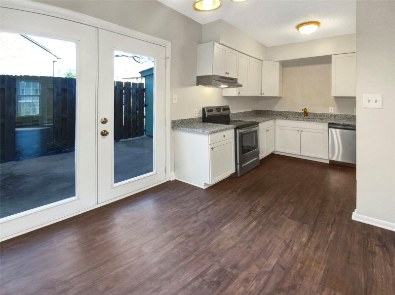 Property image 5 at 1535 Lansdale Drive, Charlotte, NC 28205