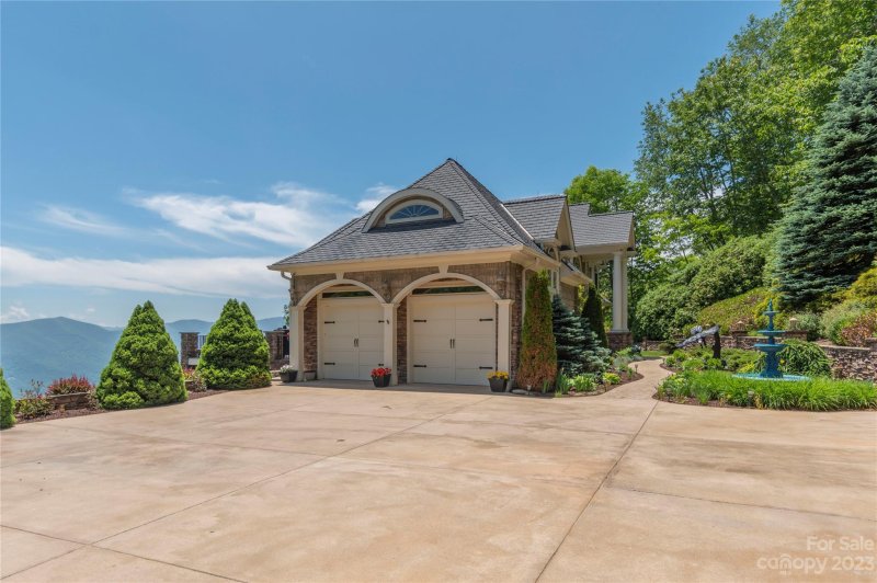 Property image 3 at 137 Alpine Lane, Waynesville, NC 28786
