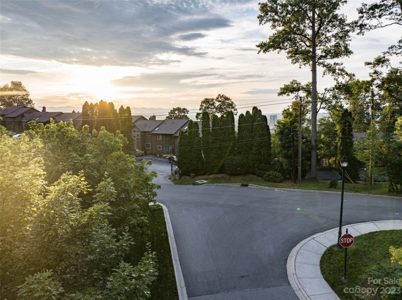 Property image 5 at 44 Samuel Ashe Drive, Asheville, NC 28805