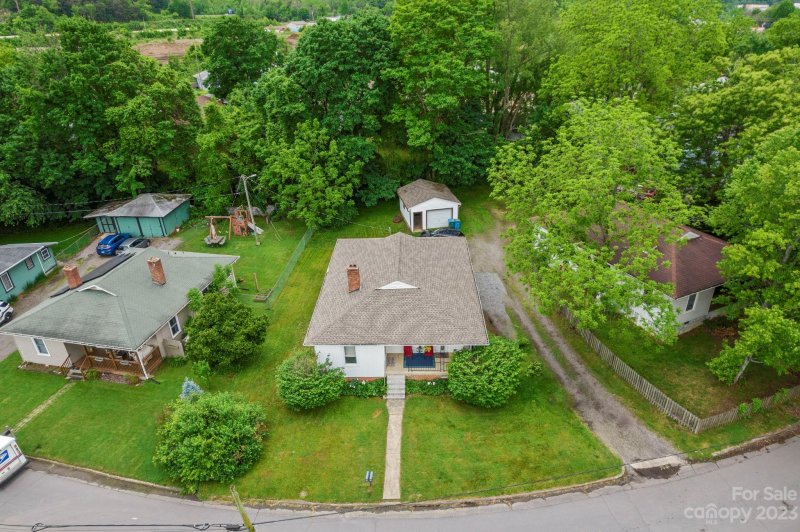 Property image 3 at 128 Edwards Avenue, Swannanoa, NC 28778