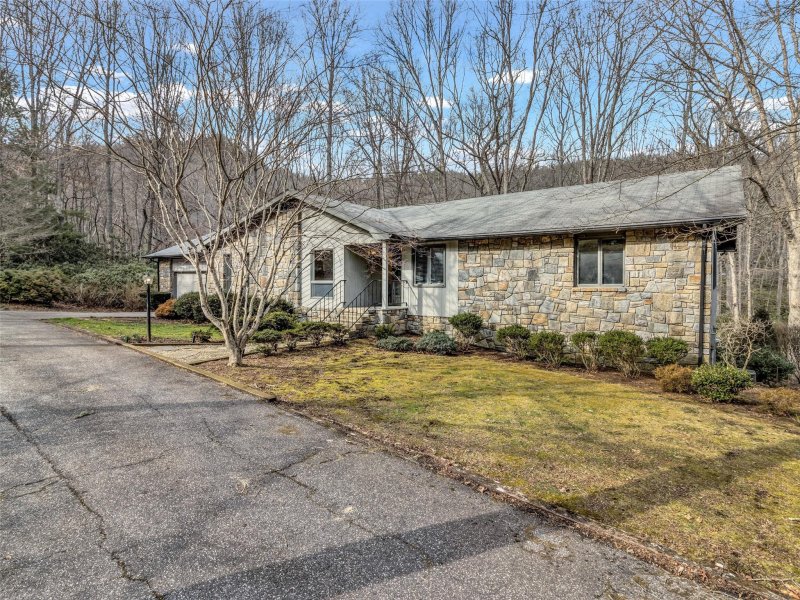 Property image 3 at 18 Woodland Road, Spruce Pine, NC 28777