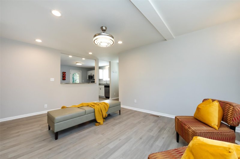 Property image 5 at 5147 Queen Anne Road, Charlotte, NC 28217