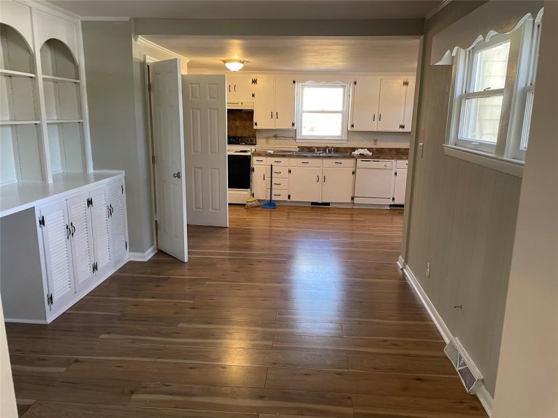 Property image 2 at 1419 Remount Road, Charlotte, NC 28208