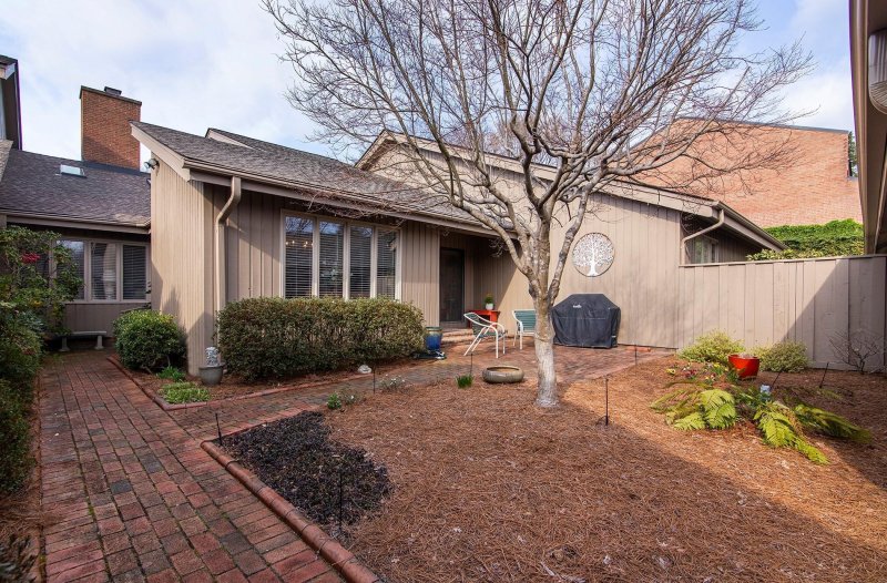 5026 Sunningdale Court