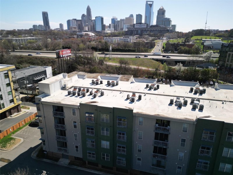 Property image 3 at 630 Calvert Street, Charlotte, NC 28208