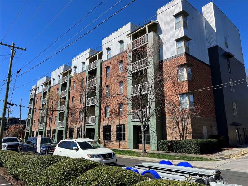 Property image 4 at 630 Calvert Street, Charlotte, NC 28208