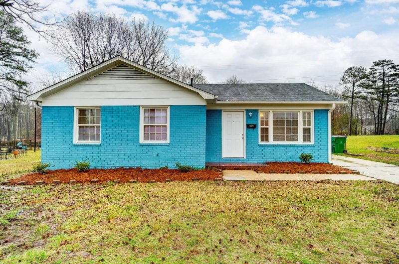 Property image 2 at 6509 Barrington Drive, Charlotte, NC 28215