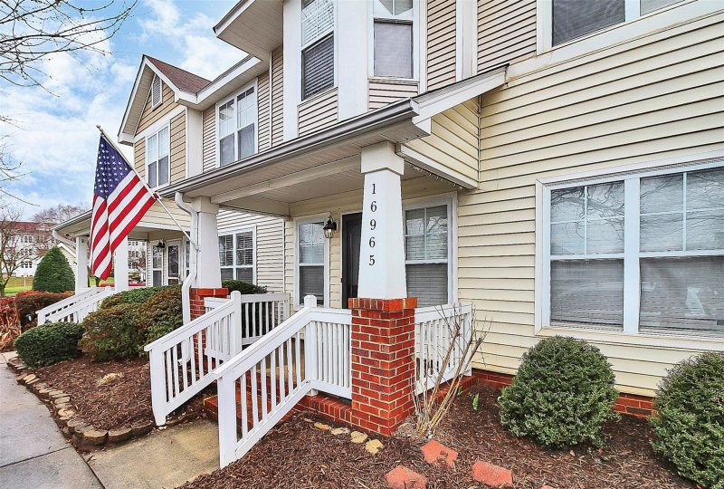 Property image 2 at 16965 Bridgeton Lane, Huntersville, NC 28078