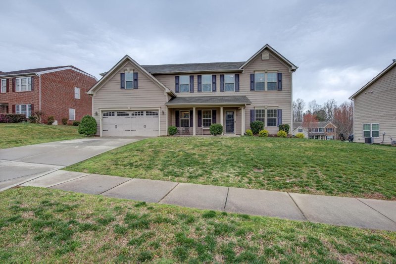 Property image 2 at 724 Rosegate Drive, Gastonia, NC 28056