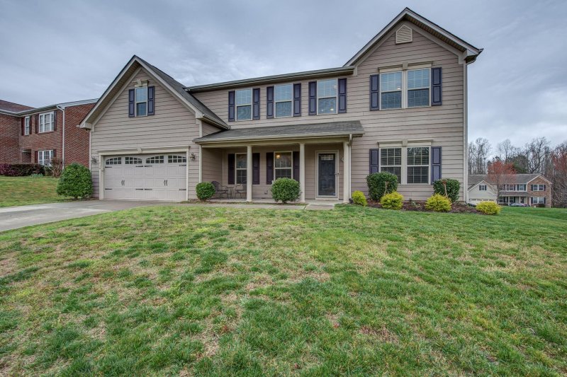 Property image 3 at 724 Rosegate Drive, Gastonia, NC 28056