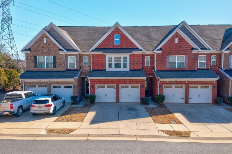 Property image 2 at 104 Burlingame Court, Mooresville, NC 28117