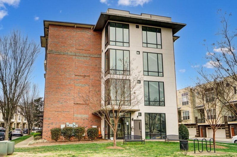 Property image 3 at 3263 Noda Boulevard, Charlotte, NC 28205