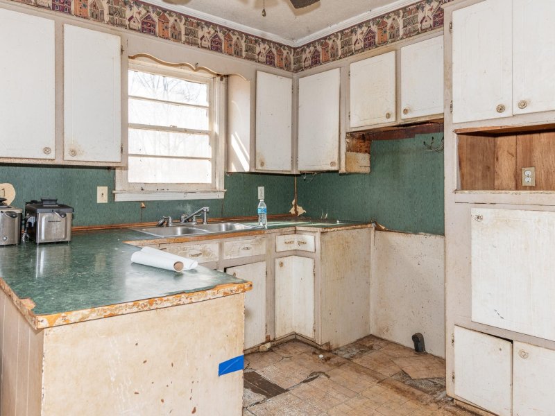 Property image 3 at 403 Witten Lane, Gastonia, NC 28052