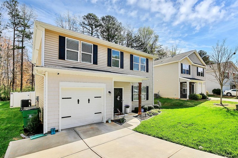 Property image 2 at 3320 Osceola Lane, Charlotte, NC 28269