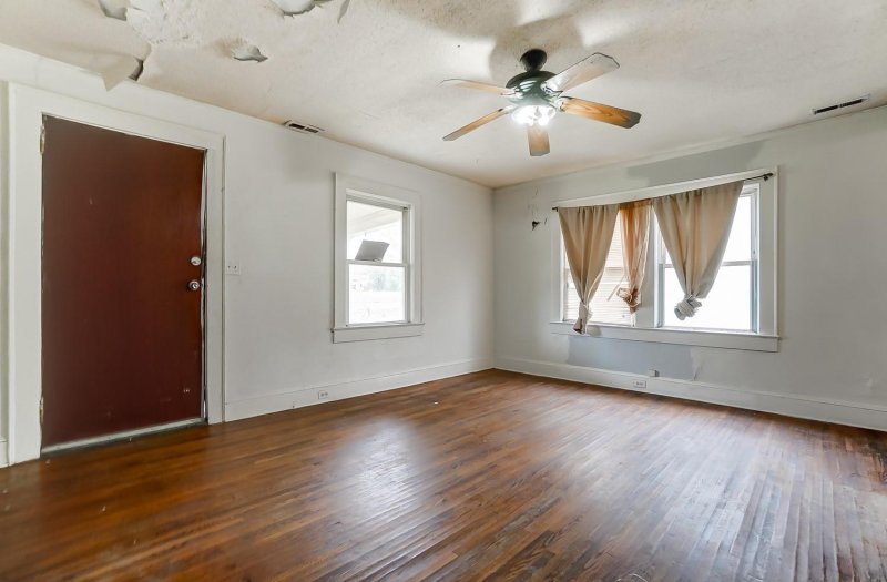 Property image 4 at 804 Rayon Street, Charlotte, NC 28216