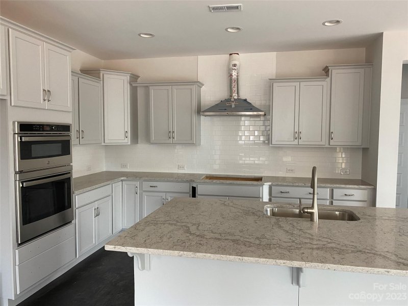 Property image 5 at 5017 Painswick Place, Charlotte, NC 28215