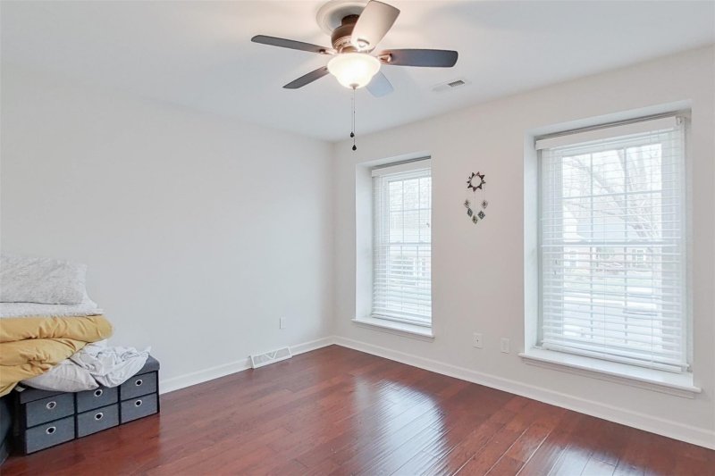 Property image 4 at 4240 Woodglen Lane, Charlotte, NC 28226