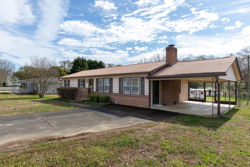 2116 Downey Street
