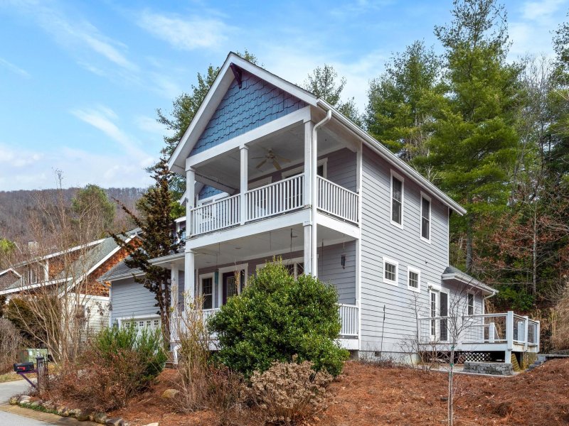 Property image 3 at 17 Oakhaven Terrace, Asheville, NC 28803