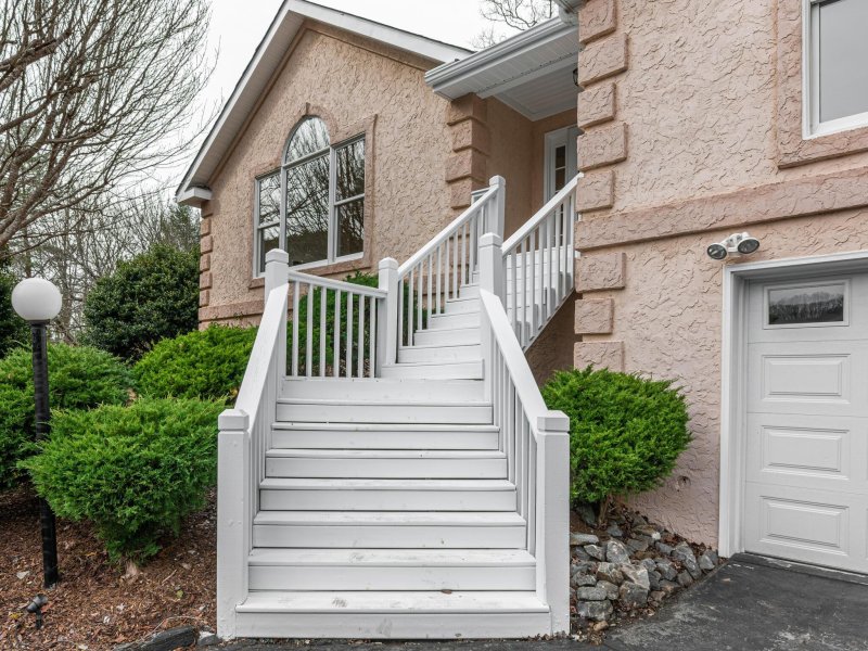 Property image 3 at 74 Haw Creek Circle, Asheville, NC 28805