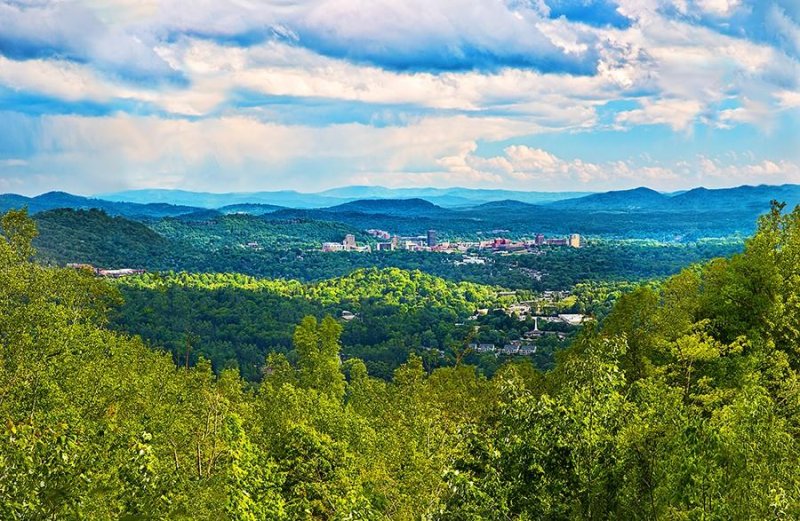 Property image 4 at 145 Ventana Drive, Asheville, NC 28804