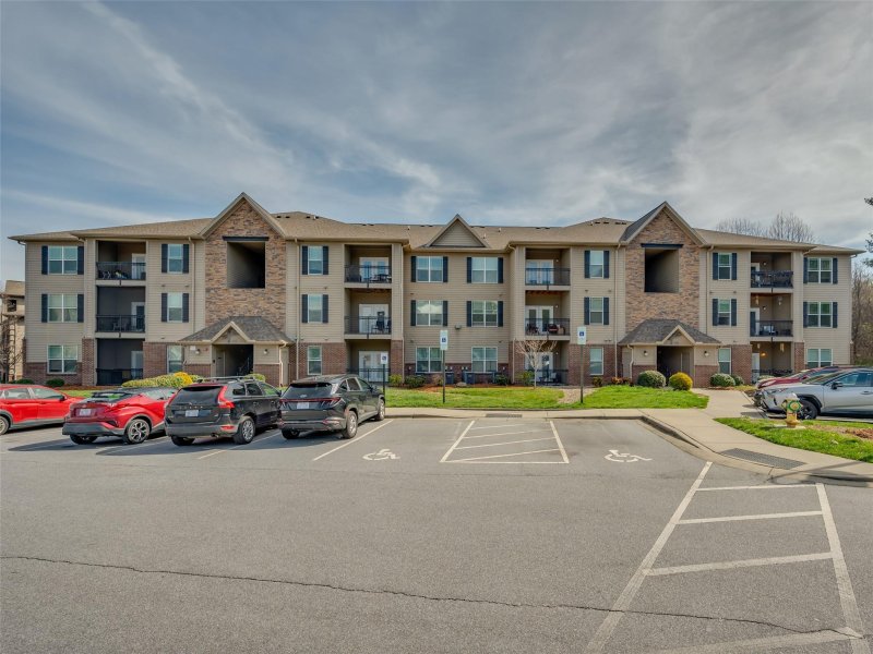 142 Brickton Village Circle