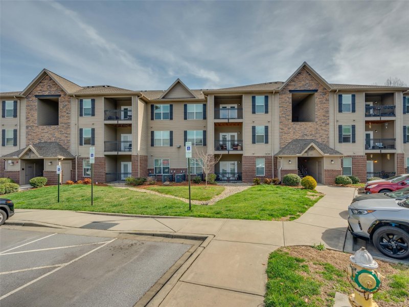 Property image 2 at 142 Brickton Village Circle, Fletcher, NC 28732