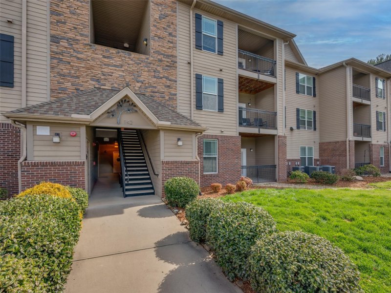 Property image 4 at 142 Brickton Village Circle, Fletcher, NC 28732