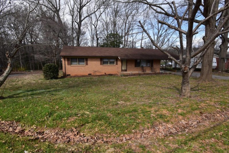 407 Ashebrook Park Road