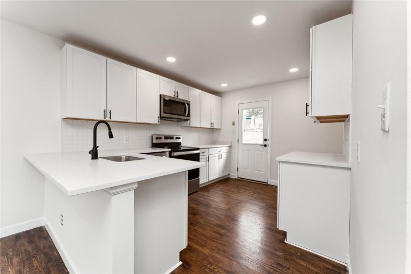 Property image 3 at 6801 Fieldvale Place, Charlotte, NC 28217