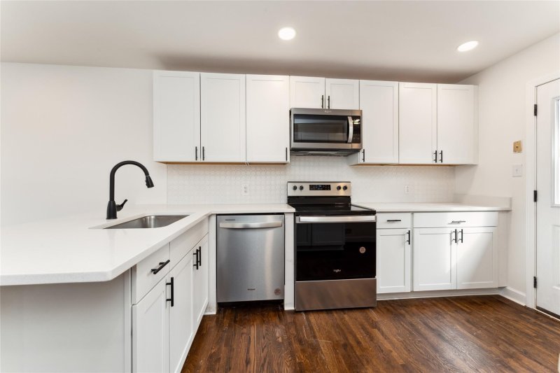 Property image 4 at 6801 Fieldvale Place, Charlotte, NC 28217