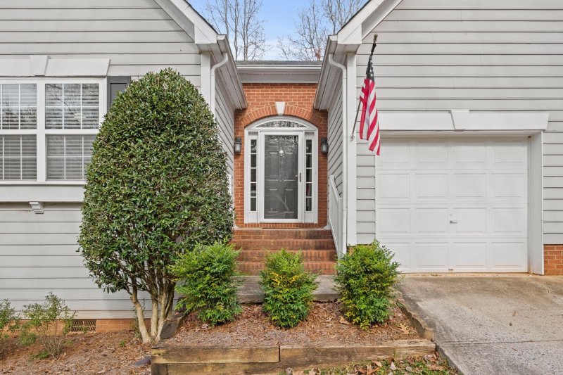 Property image 2 at 13710 Glenford Place, Charlotte, NC 28278