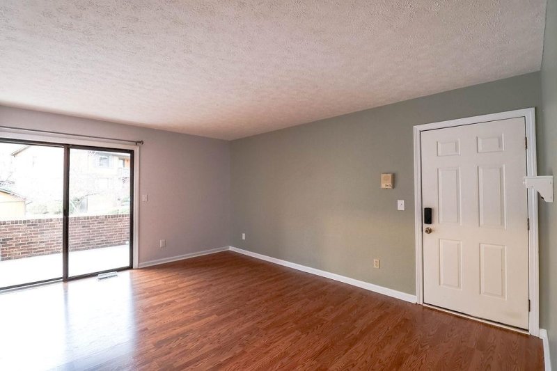 Property image 2 at 1735 B Haywood Manor Drive, Hendersonville, NC 28791