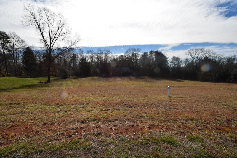 Property image 2 at 6 Jamesfield Drive, Rutherfordton, NC 28139