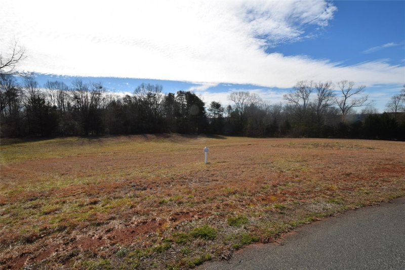 Property image 3 at 6 Jamesfield Drive, Rutherfordton, NC 28139