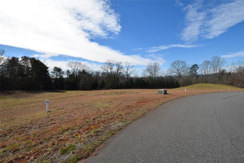 Property image 4 at 6 Jamesfield Drive, Rutherfordton, NC 28139