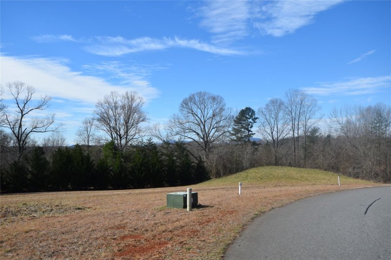 Property image 5 at 6 Jamesfield Drive, Rutherfordton, NC 28139