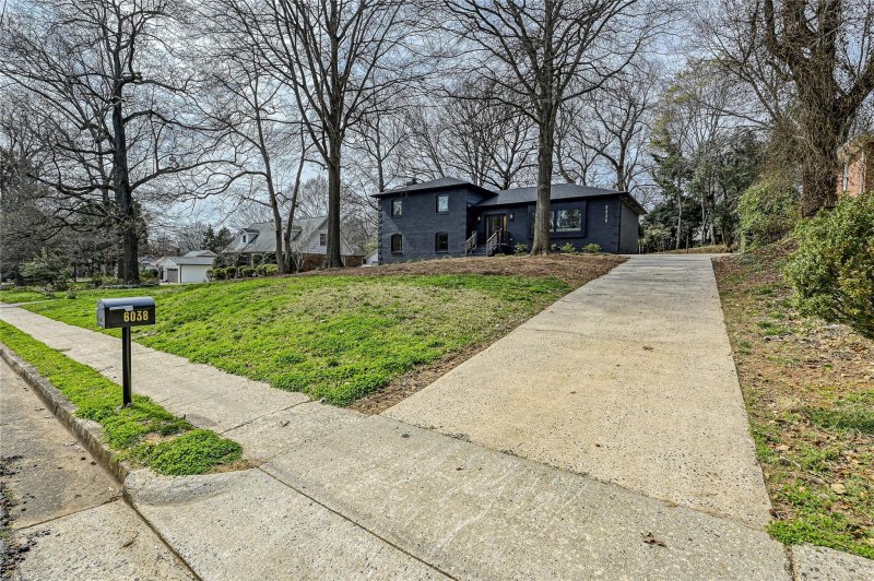 Property image 2 at 6038 Old Providence Road, Charlotte, NC 28226