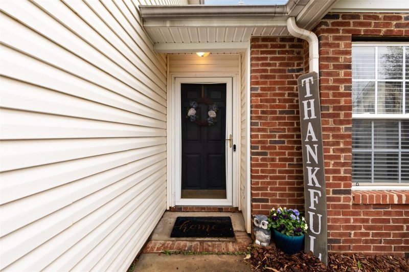 Property image 3 at 2253 Pleasant Dale Drive, Charlotte, NC 28214