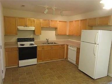 Property image 3 at 613 Gusty Court, Charlotte, NC 28208