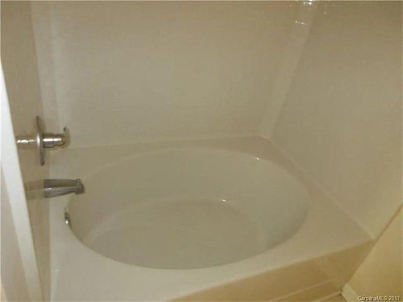 Property image 5 at 613 Gusty Court, Charlotte, NC 28208