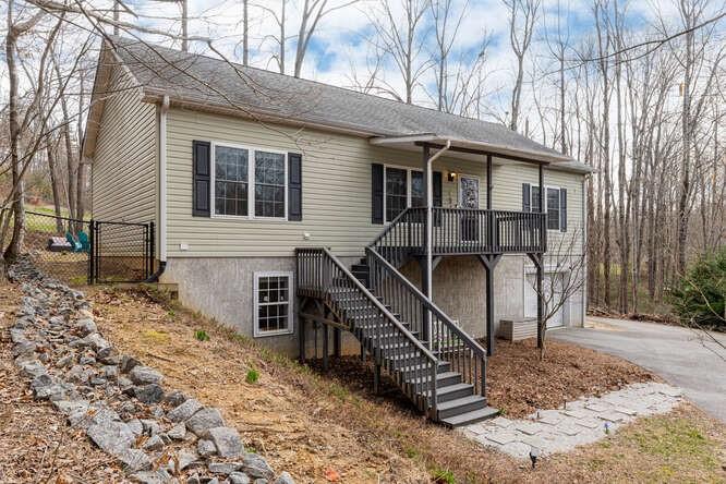 Property image 2 at 46 Badger Run, Hendersonville, NC 28739