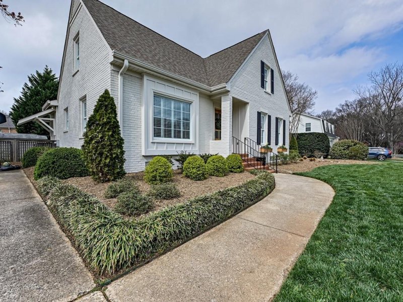 Property image 2 at 6122 Sharon Acres Road, Charlotte, NC 28210