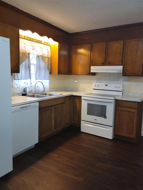 Property image 5 at 7024 Idlewild Road, Charlotte, NC 28212