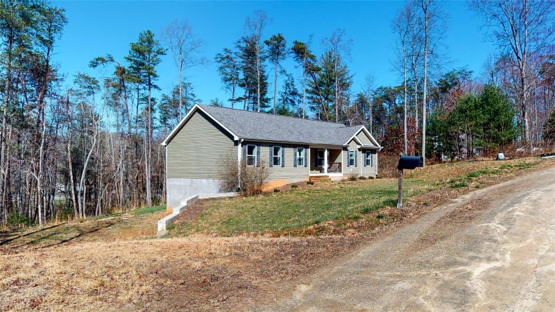 Property image 3 at 30 Bachelder Lane, Candler, NC 28715