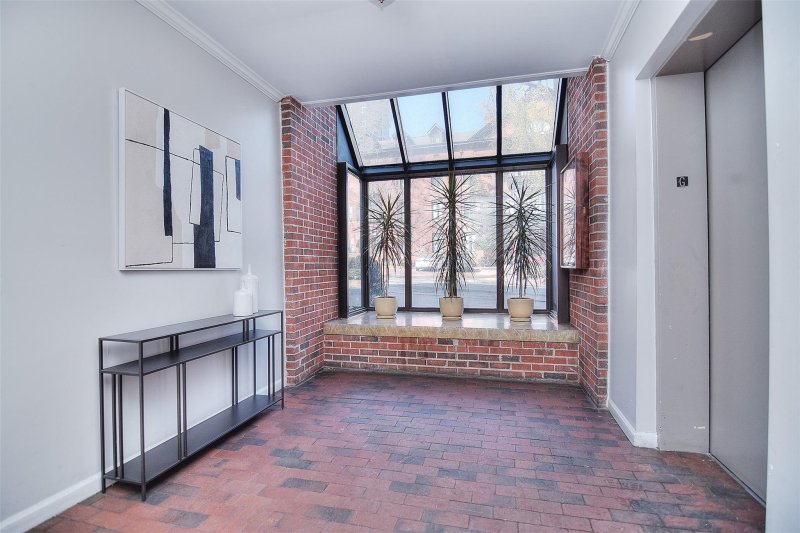 Property image 4 at 224 N Poplar Street, Charlotte, NC 28202