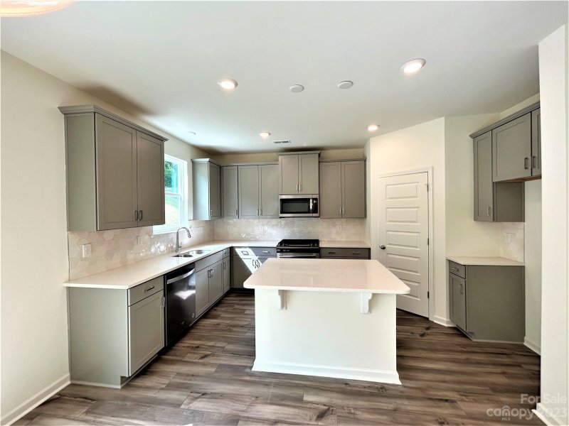 Property image 3 at 144 Lancashire Court, Denver, NC 28037